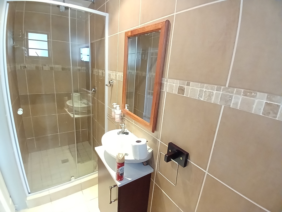 To Let 1 Bedroom Property for Rent in Miramar Eastern Cape